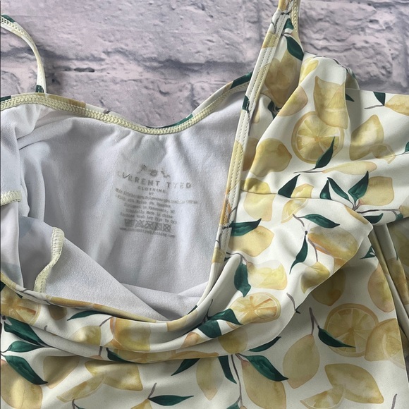 Current Tyed Rashguard 6/7 - Picture 6 of 7